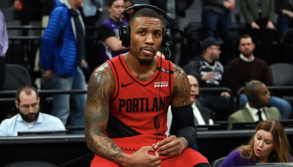 利兹联与31岁前锋班福德解约，效力7年进60球两夺英冠