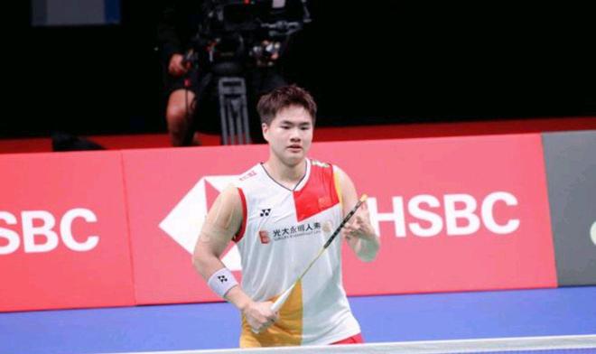 手完全相同 手完全相同